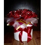 Бордові троянди